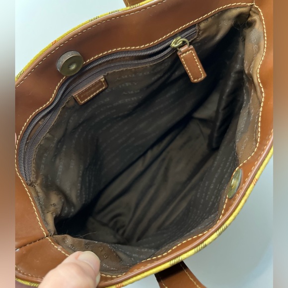 BURBERRY TOTE - Picture 4 of 11